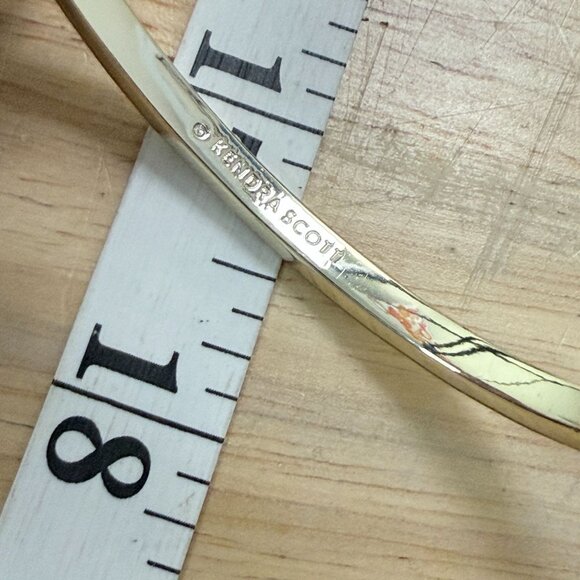 Kendra Scott Gold-Toned Polished Metal Oval Hinged Bangle Bracelet - Picture 8 of 8